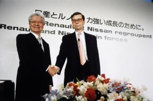 Tilbage i 1999 var det Yoshikazu Hanawa fra Nissan og Louis Schweizer, der underskrev aftalen. Siden er der kommet nye topchefer. 