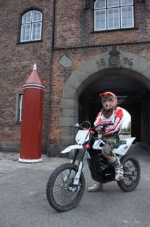 Den 13. december har publikum gratis adgang til Svanemøllens Kaserne i København, når der køres finale i verdens første Enduro-race for nul-forurenende elektriske motorcykler med deltagelse af en hel stribe verdensstjerner 