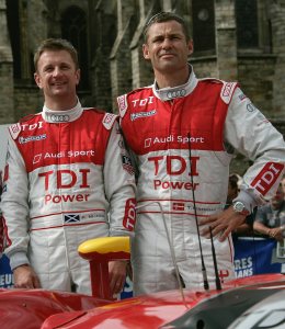 Allan McNish (tv) og Tom Kristensen er normalt team-kolleger i Audi Le Mans teamet, og de var sammen om at vinde 24-timers Le Mans i 2008. De er begge i København og skal dyste imod hinanden i Royal Pro-Am kategorien ved Copenhagen Historic Grand Prix i Fælledparken