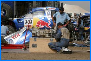 VW: Carlos Sainz vandt lørdagens etape i Dakar-rallyet – den niende etapesejr til Volkswagen i 2007.