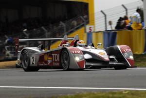 Tom Kristensen fik et fantastisk comeback og førte Le Mans i de første 17 timer, før hans Audi R10 mistede et hjul