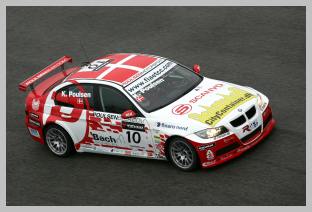 I sin til lejligheden specialdekorerede BMW 320 Si kørte Kristian Poulsen sig til en tredjeplads i Europamesterskabet for standardbiler.