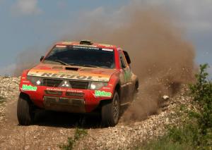 Stephane Peterhansel og Jean Paul Cottret i Mitsubishi Pajero Evo mistede føringen i Central Europe Rally på rallyets næstsidste etape.